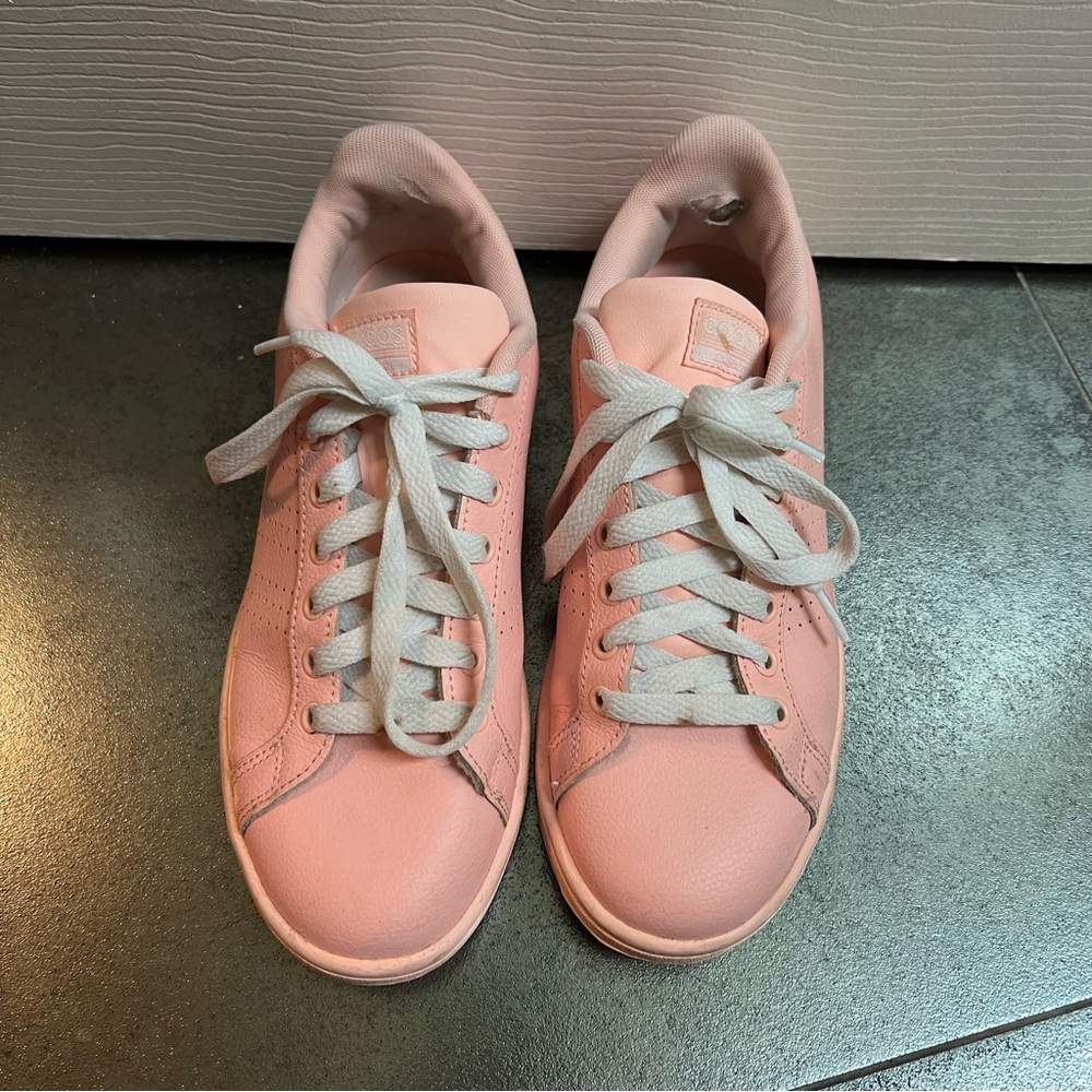 Salmon color Adidas Stan Smith